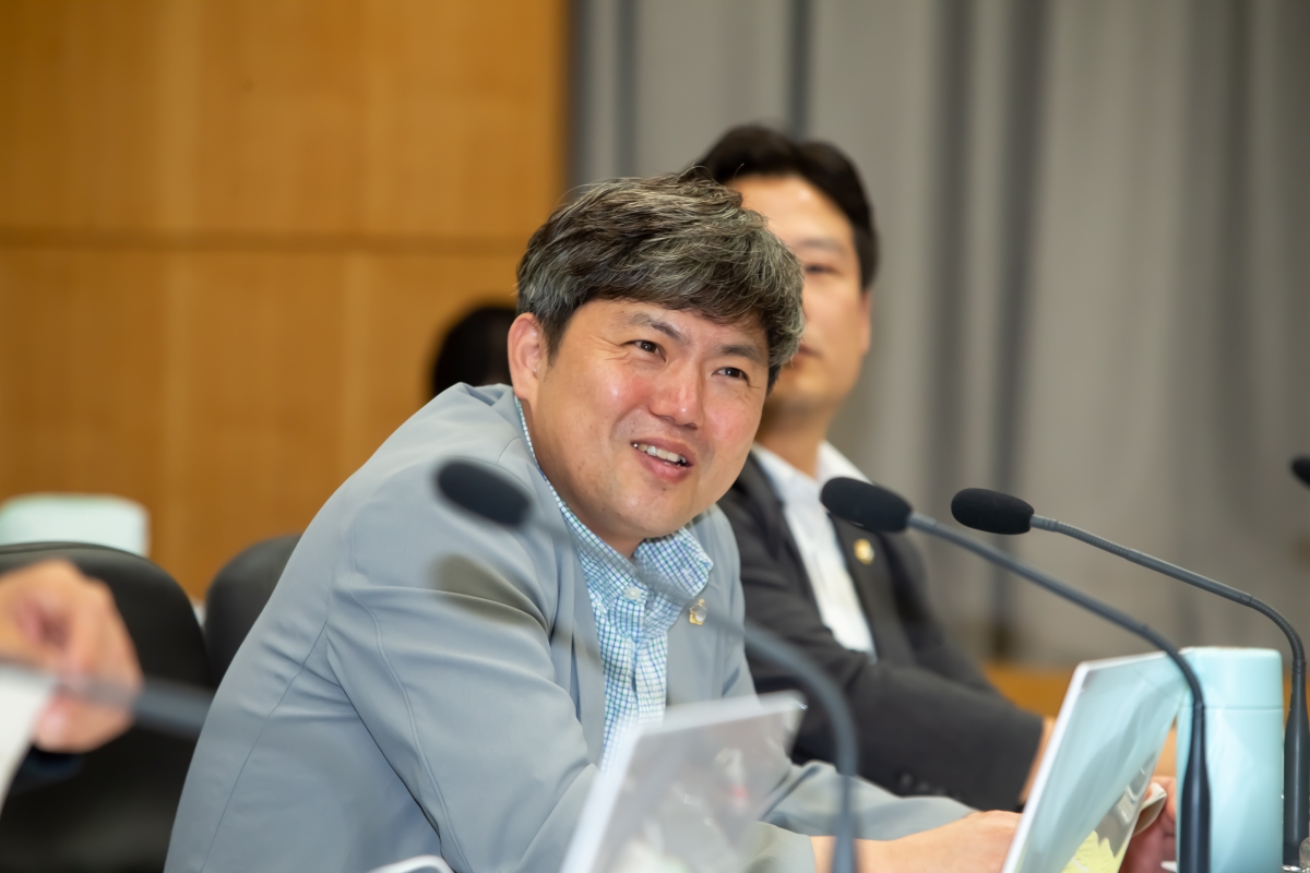 20231017-038[_P7U4437-제271회 임시회 기획행정위원회 조례안 심사활동.JPG