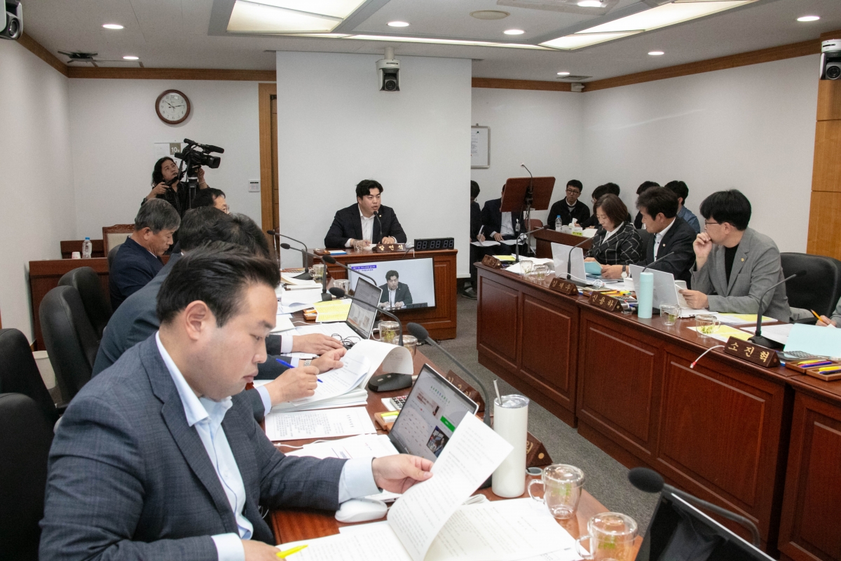 20231017-022[IMG_6933-제271회 임시회 기획행정위원회 조례안 심사활동.jpg