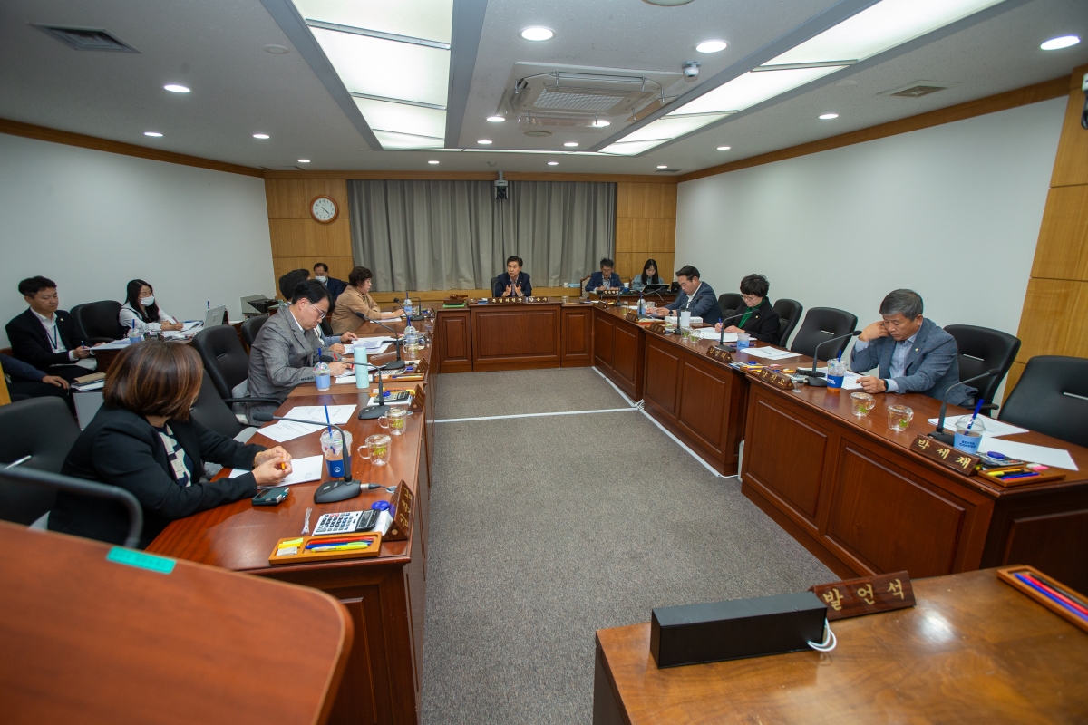 20231019-004[_P7U4544-제271회 구미시의회 제6차 신공항이전지원특별위원회 활동.jpg