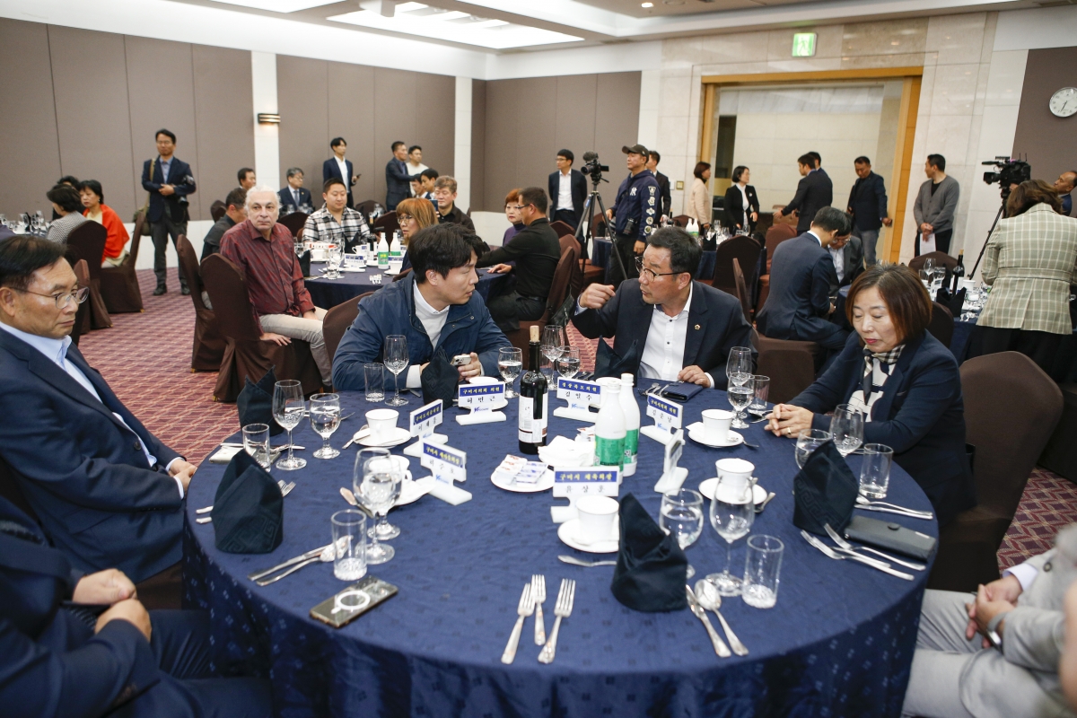20231020-084[_P7U4972-1-왕산 허위 선생 후손 초청 환영 만찬.jpg