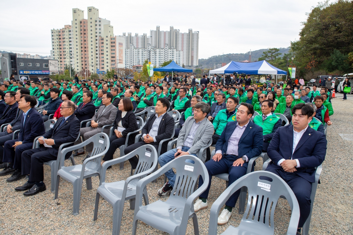 20231109-040[_P7U8150-박정희대통령 새마을운동제창 기념비 제막식.jpg