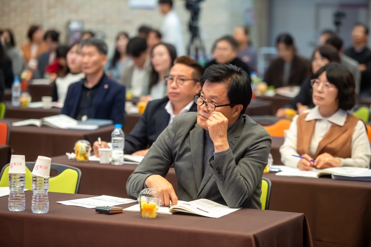 20231110-057[_P7U8439-구미시의회 민간위탁사무의 이해 및 관리방안 특강.jpg