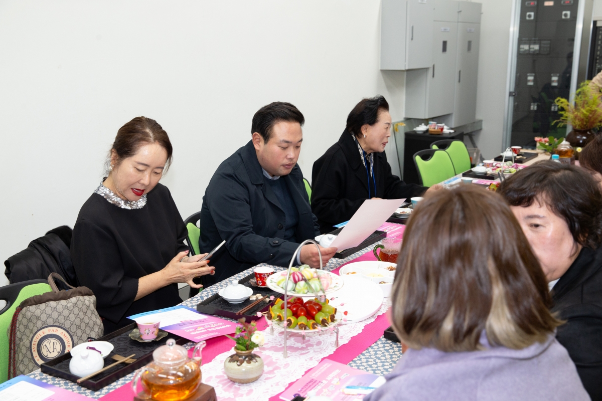 20231124-034[_P7U0374-새희망 구미시대 함께 일하고 함께 돌보는, 2023년 여성정책 세미나.jpg