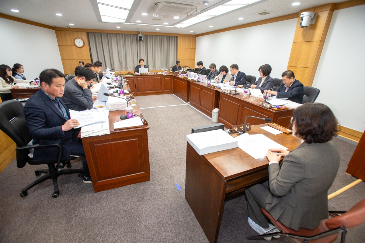 20231207-004[_P7U2220-제272회 제2차 정례회시 예산결산특별위원회 2024년도 예산안 및 기금운용계획안 심사 활동.jpg