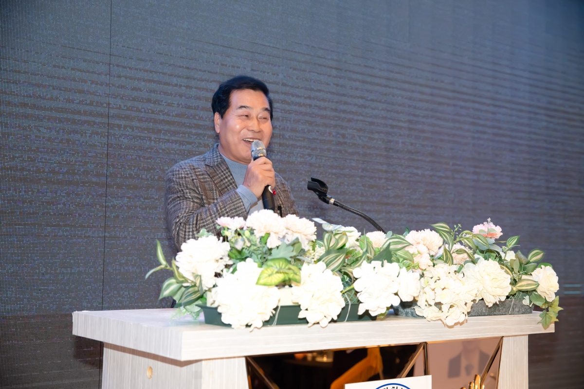 20231207-069[_P7U2437-구미회 창립 제19주년 기념식 및 회장 이·취임식.jpg
