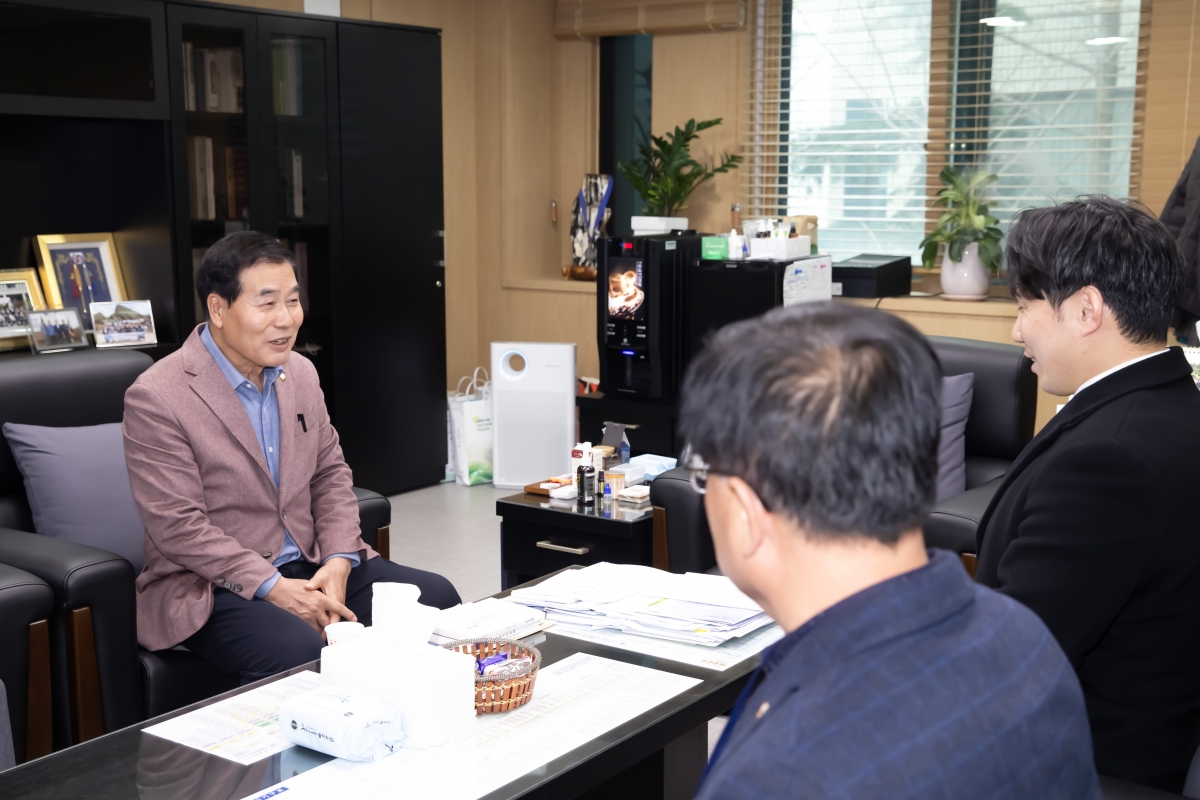 20231219-026[_P7U3570-의정활동 관련 언론보도 피해구제 자문변호사 위촉식.jpg