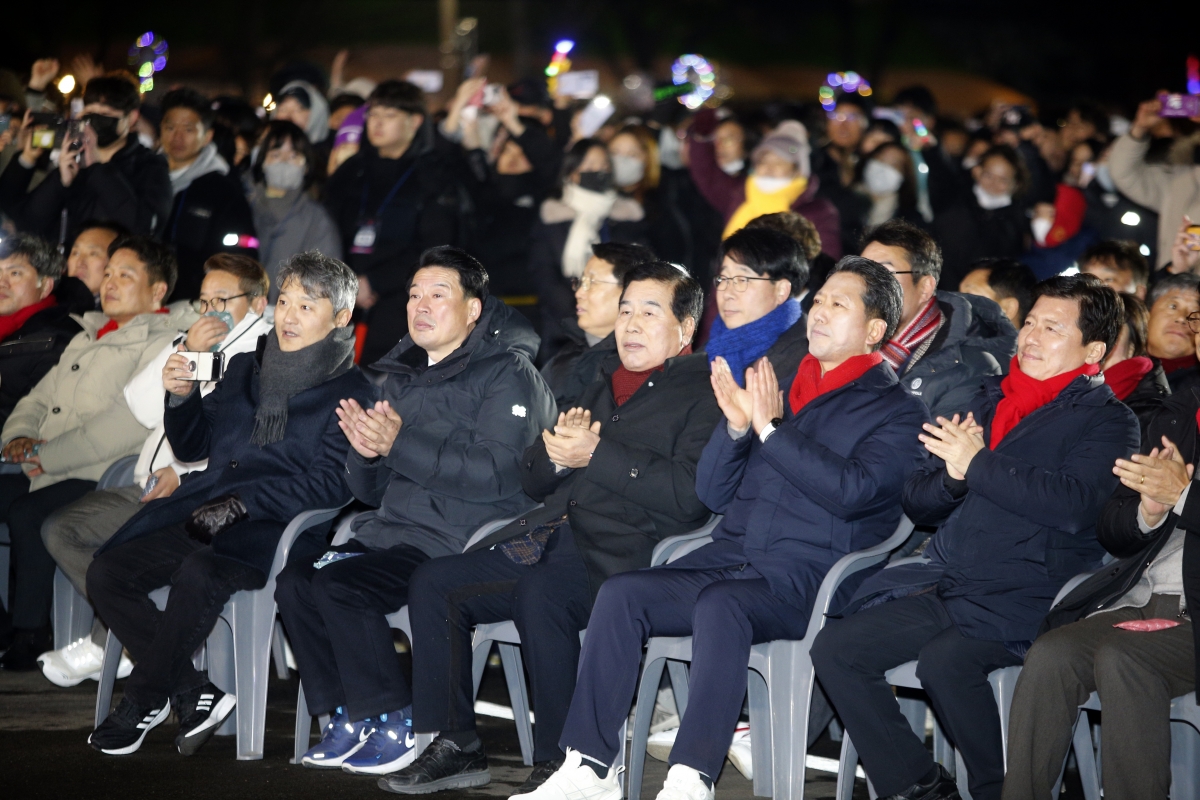 20240101-011[_P7U8262 복사-2024년 새해맞이 시민 안녕행복 기원행사.jpg