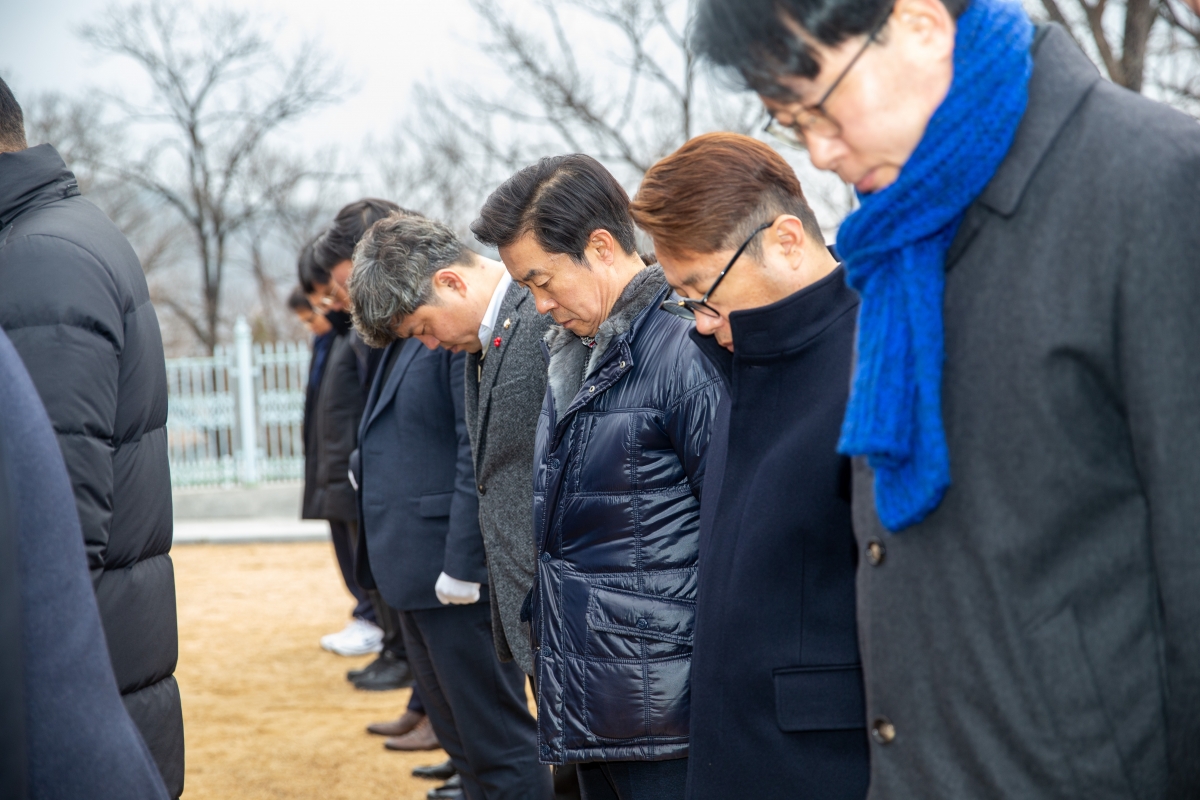 20240102-068[_P7U8925-2024년 새해 충혼탑 참배.jpg