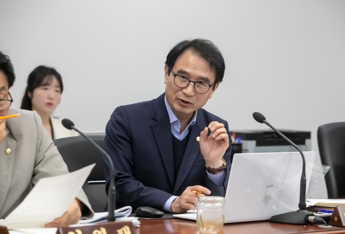 20240117-066[IMG_9219-제273회 임시회 산업건설위원회 조례안 심사활동.jpg