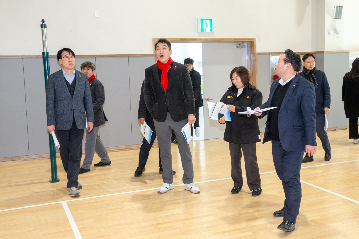 20240122-067[_P7U0222-제273회 임시회시 기획행정위원회 도봉국민체육센터 현장방문.jpg