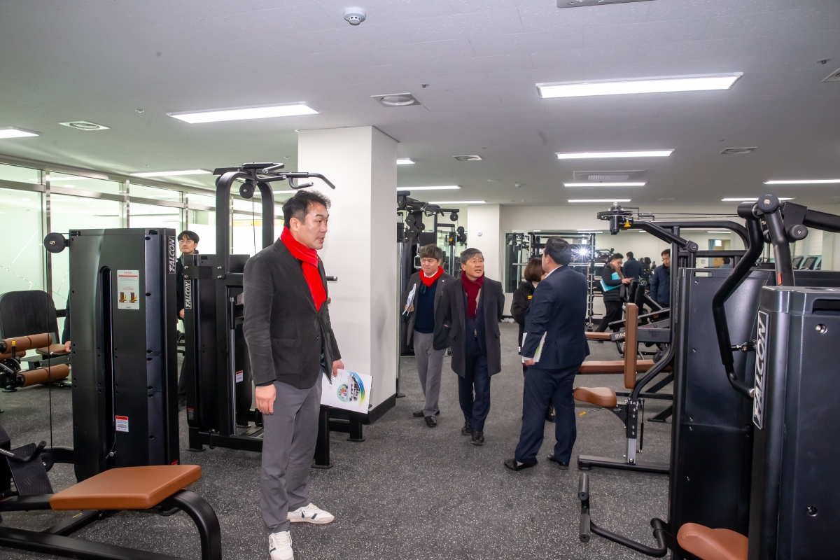 20240122-104[_P7U0299-제273회 임시회시 기획행정위원회 강동국민체육센터 현장방문.jpg