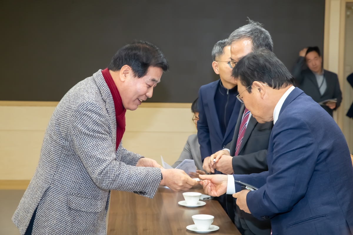 20240129-005[_P7U0733-경상북도 구미시 연구기관 반도체 특화단지 조성 MOU 체결.jpg