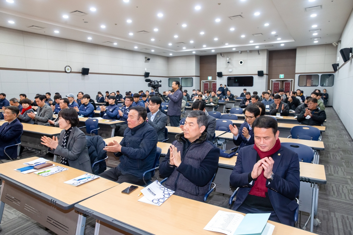 20240223-017[_P7U2196-1-한국노총 구미지부 제46년차 정기대의원대회.jpg