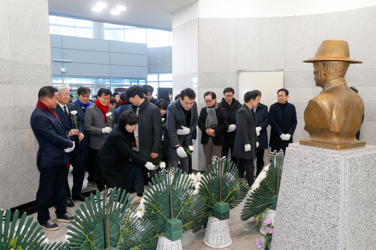 20240301-055[_P7U2924-1-3·1절 기념 왕산 허위 선생 추념.jpg