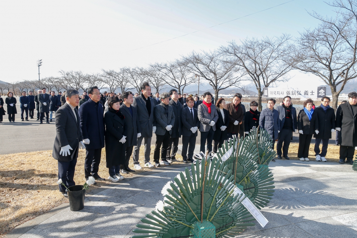 20240301-102[_P7U3021-1-3·1절 기념 장진홍 선생 추념.jpg