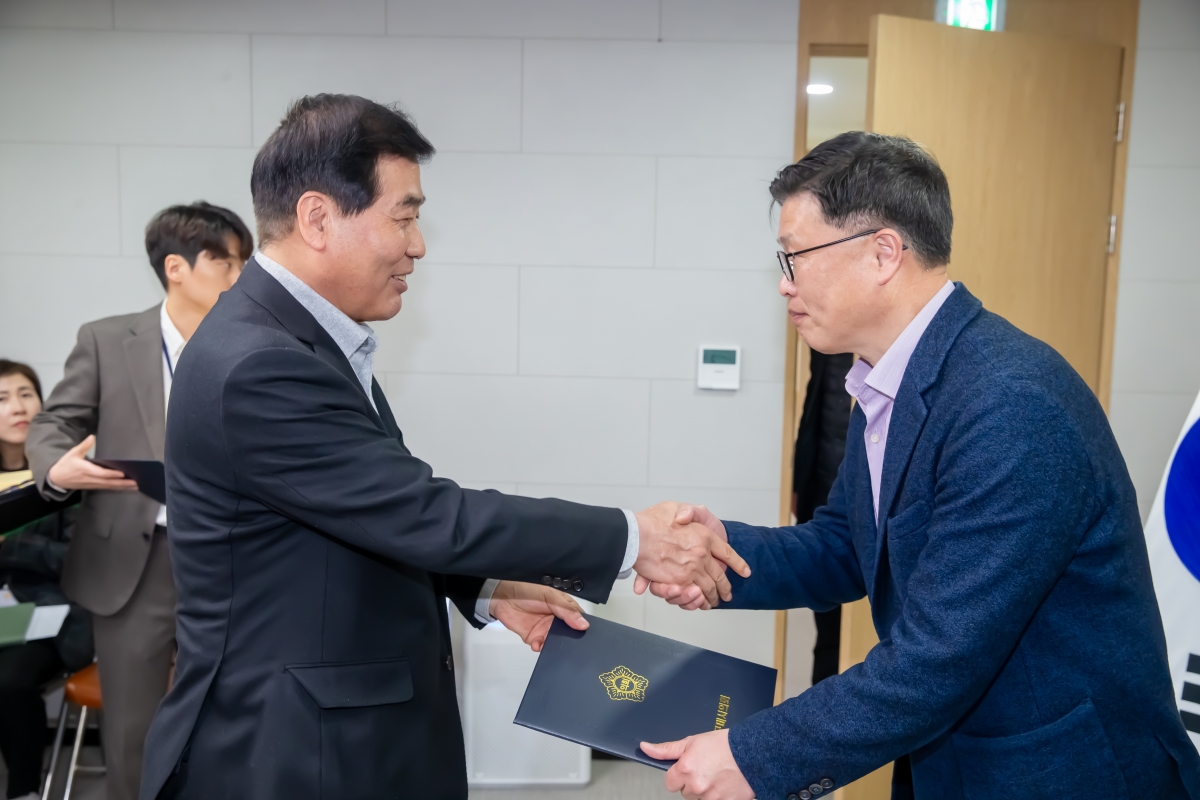 20240326-028[_P7U5056-2023 회계연도 결산검사위원 선임 위촉식.jpg