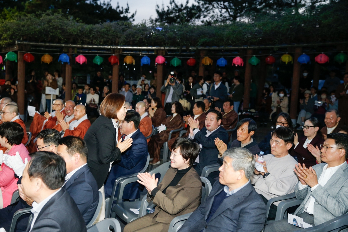 20240412-020[_P7U5753-1-불기 2568년 부처님 오신 날 봉축탑 점등식.jpg