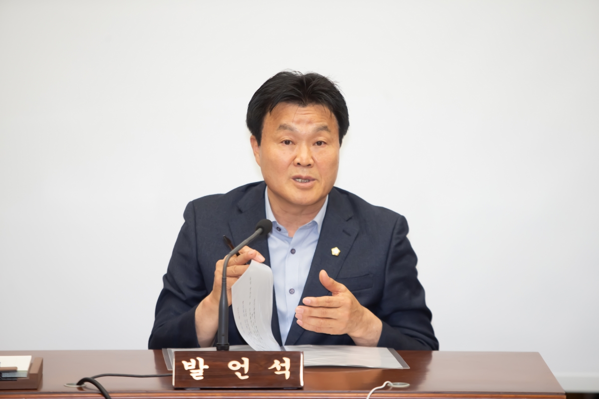 20240416-013[_P7U6049-제275회 임시회 의회운영위원회 소관 조례안 심사 및 2024년도 행정사무감사계획서 작성.jpg