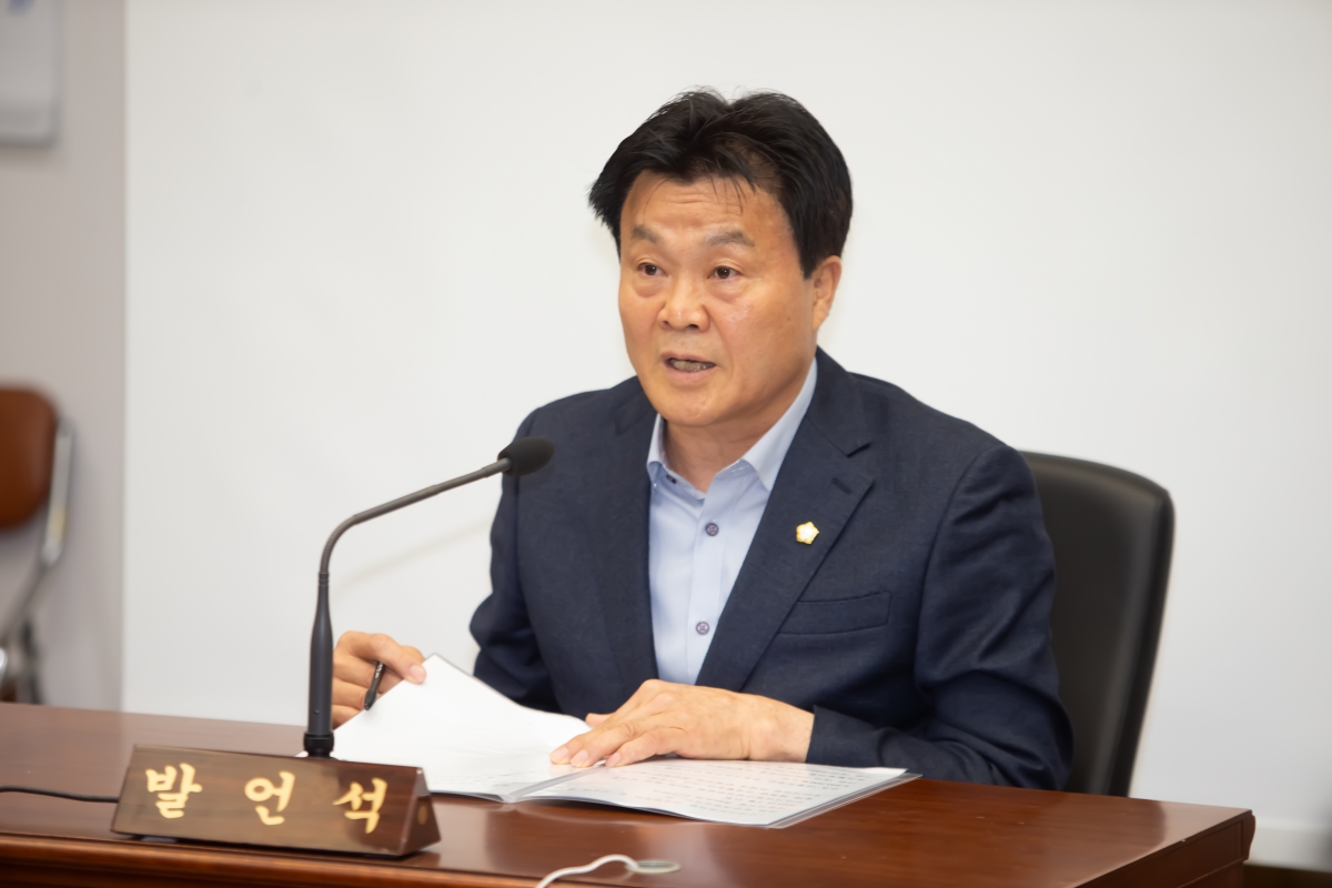 20240416-014[_P7U6055-제275회 임시회 의회운영위원회 소관 조례안 심사 및 2024년도 행정사무감사계획서 작성.jpg