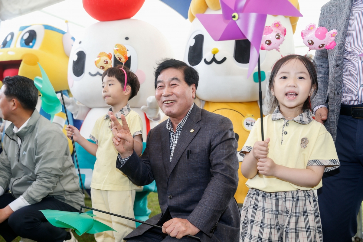 20240505-027[_P7U9279-1-제102회 어린이날 기념행사.jpg