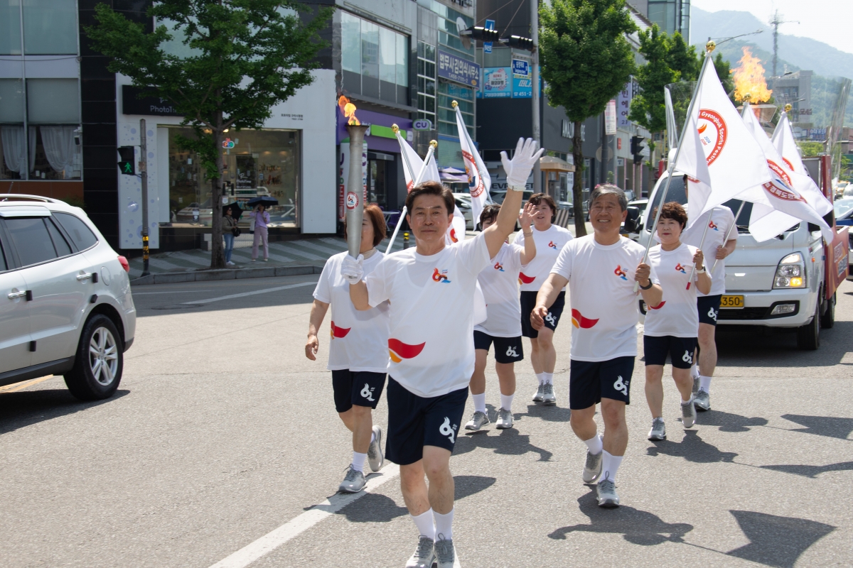 20240510-082[_P7U0243-제62회 경북도민체육대회 성화 출정식 및 성화 봉송.jpg