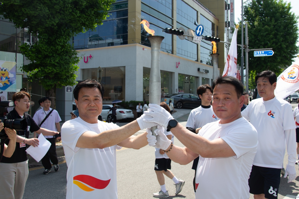 20240510-099[_P7U0287-제62회 경북도민체육대회 성화 출정식 및 성화 봉송.jpg