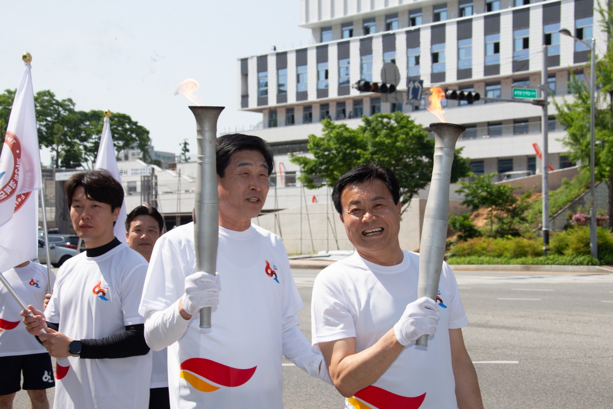 20240510-105[_P7U0297-제62회 경북도민체육대회 성화 출정식 및 성화 봉송.jpg