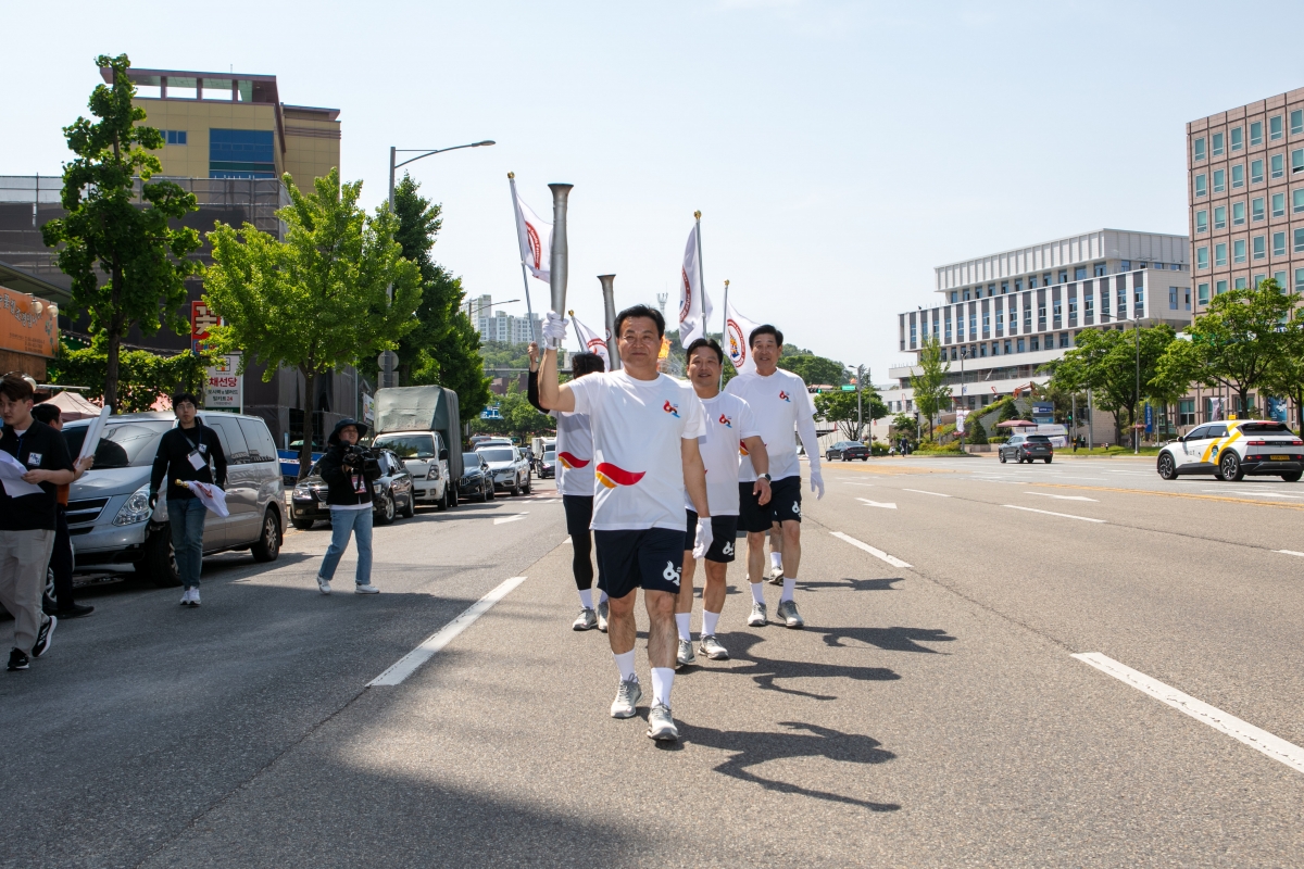 20240510-116[IMG_1449-제62회 경북도민체육대회 성화 출정식 및 성화 봉송.jpg