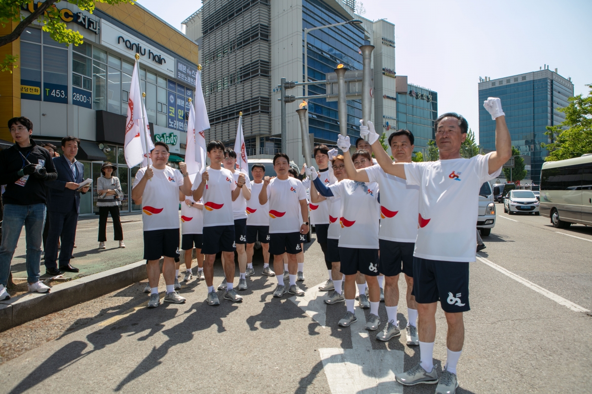 20240510-146[IMG_1495-제62회 경북도민체육대회 성화 출정식 및 성화 봉송.jpg