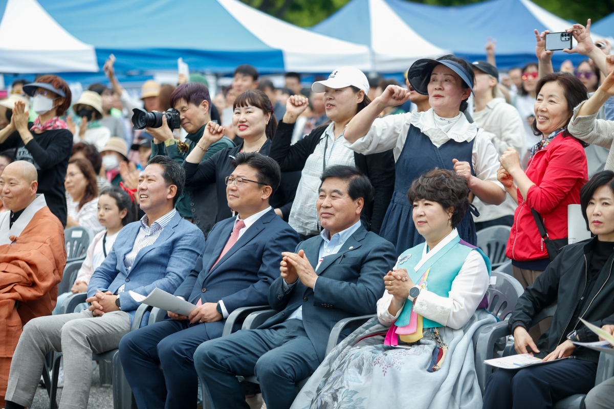 20240511-035[_P7U0755-1-불기2568년 부처님 오신 날 연등축제.jpg