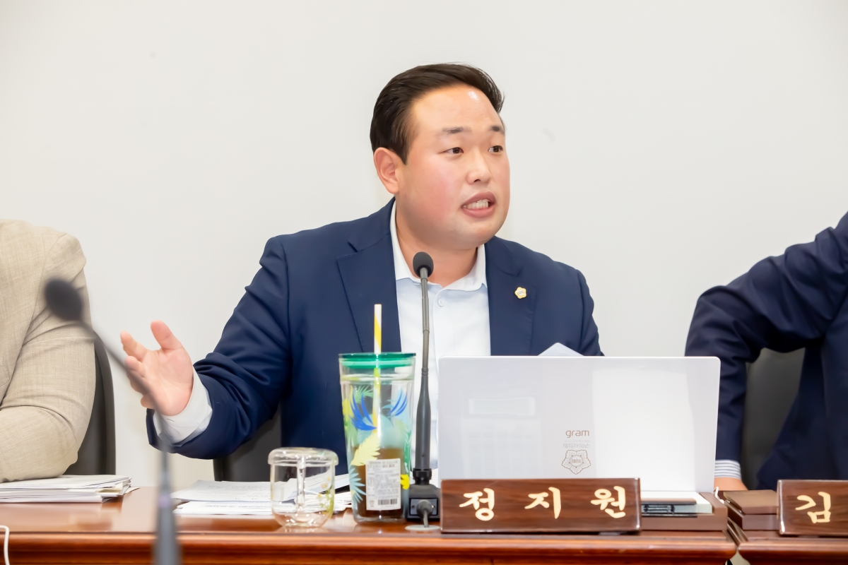 20240517-047[_P7U1753-제276회 임시회 기획행정위원회 조례안 심사활동.jpg