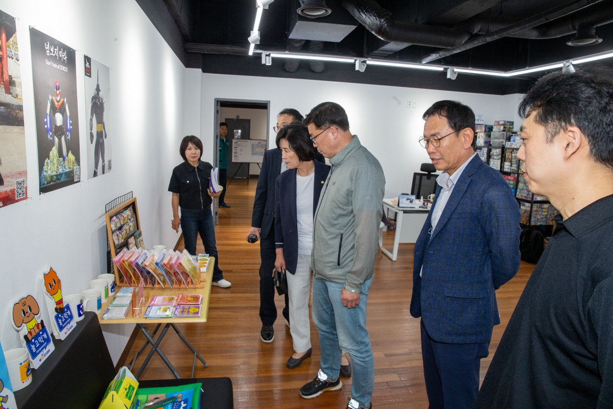 20240520-027[_P7U2270-제276회 임시회 기획행정위원회 구미청년상상마루 현장 방문.jpg