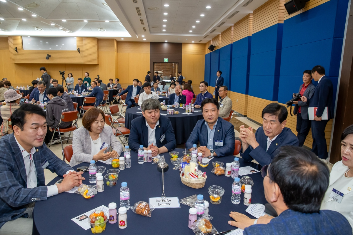 20240522-059[_P7U2783-구미 CEO 포럼 조찬세미나-인요한 국회의원 당선인 특강.jpg