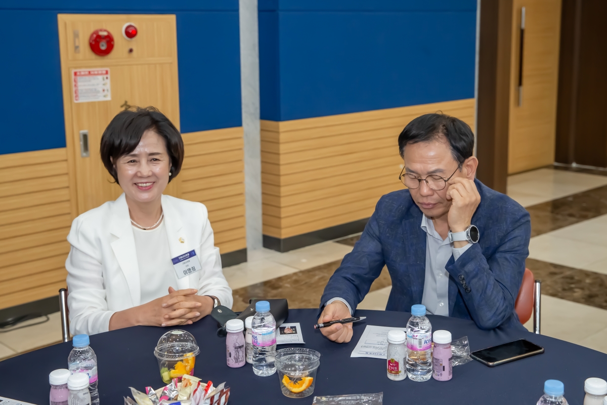 20240522-061[_P7U2788-구미 CEO 포럼 조찬세미나-인요한 국회의원 당선인 특강.jpg