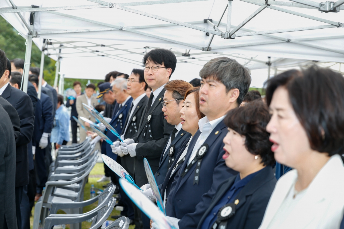 20240606-055[_P7U4709-1-제69회 현충일 충혼탑 추념.jpg