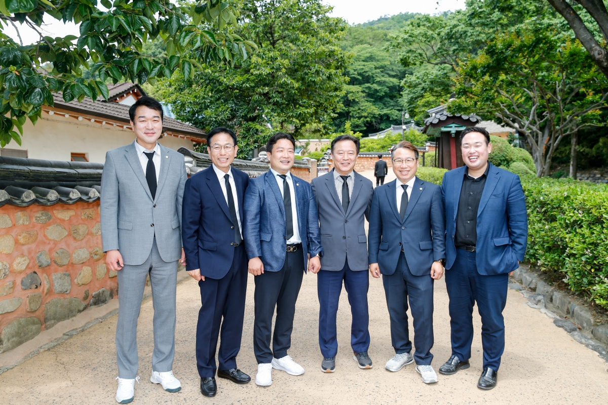 20240606-067[_P7U4737-1-제68회 현충일 박정희대통령 생가 추념.jpg