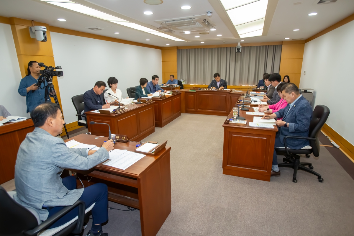 20240612-009[_P7U5103-제277회 제1차 정례회 의회운영위원회 소관 2024년도 행정사무감사 활동.jpg