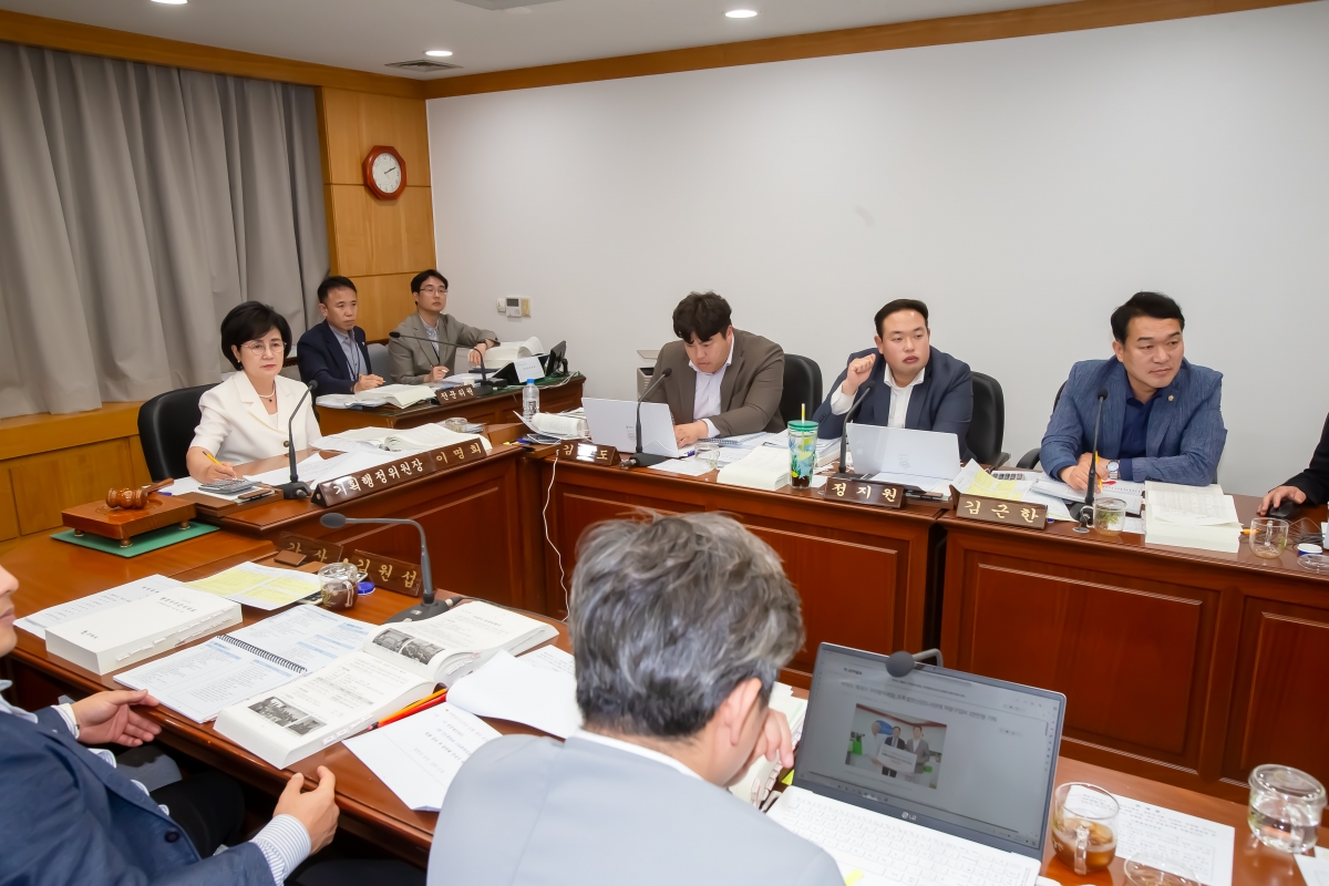 20240612-044[_P7U5294-제277회 제1차 정례회 기획행정위원회 소관 2024년도 행정사무감사 활동.jpg