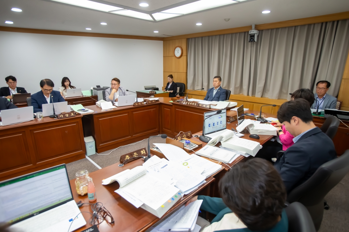 20240612-052[_P7U5182-제277회 제1차 정례회 산업건설위원회 소관 2024년도 행정사무감사 활동.jpg