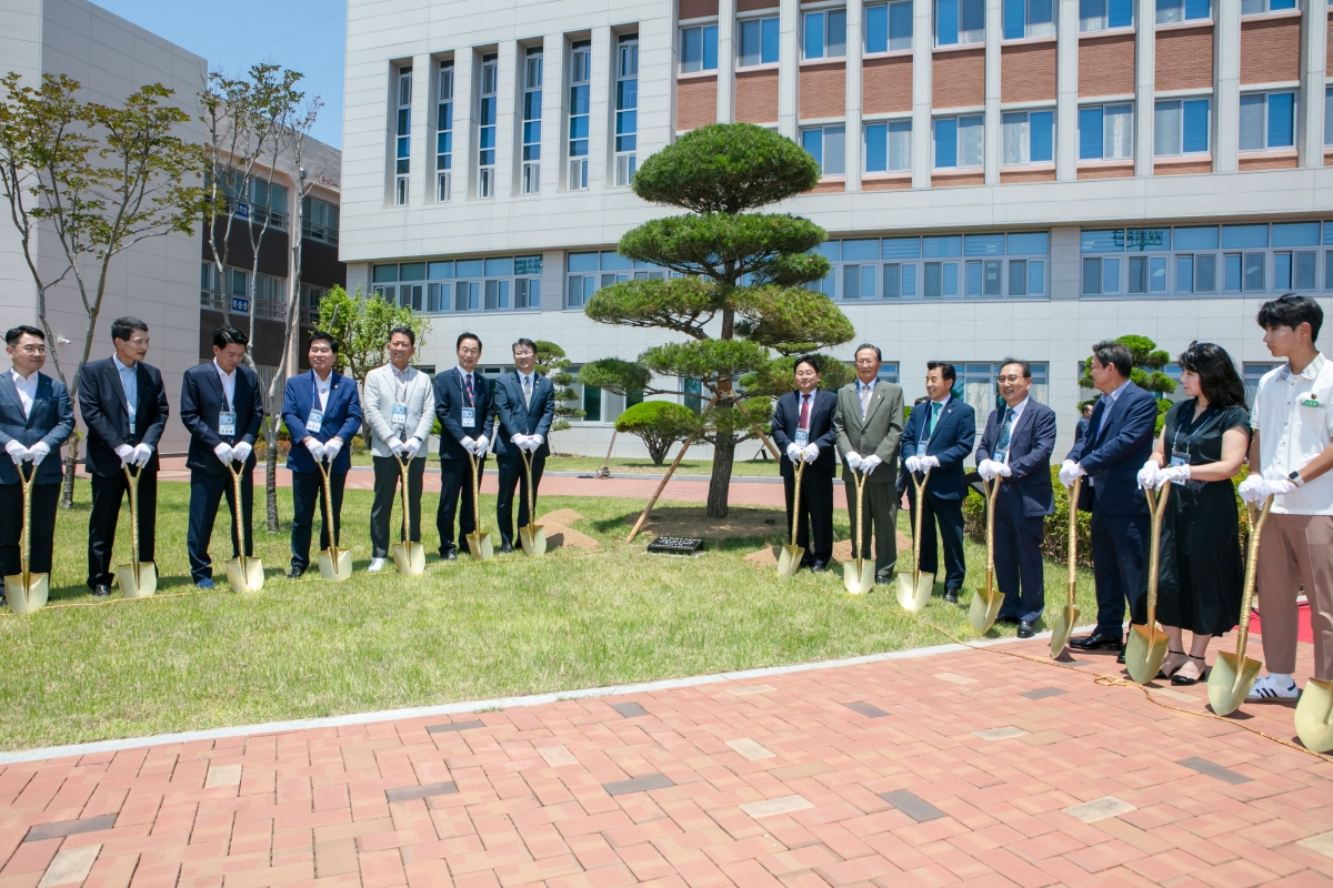 20240618-066[IMG_2432-구미전자공고 개교 70주년 기념식.jpg