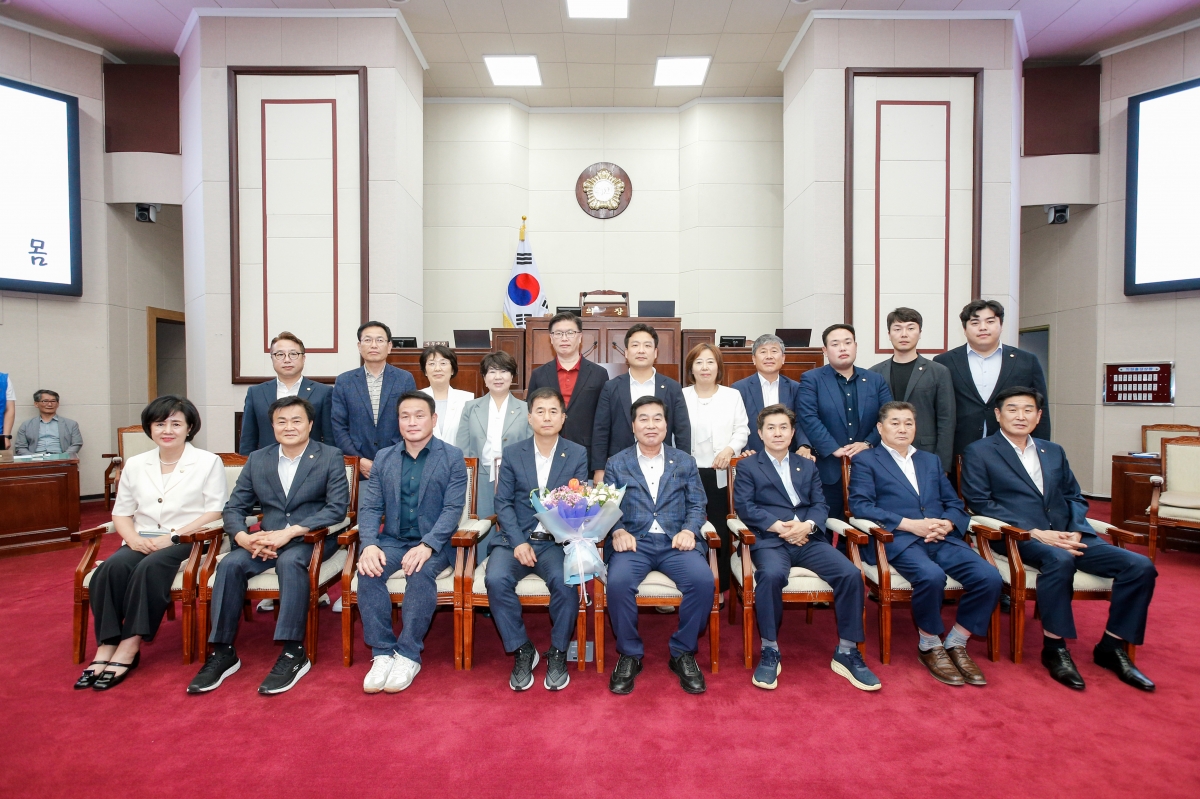 20240624-111[_P7U6697-1-김차병 의회사무국장 퇴임식.jpg