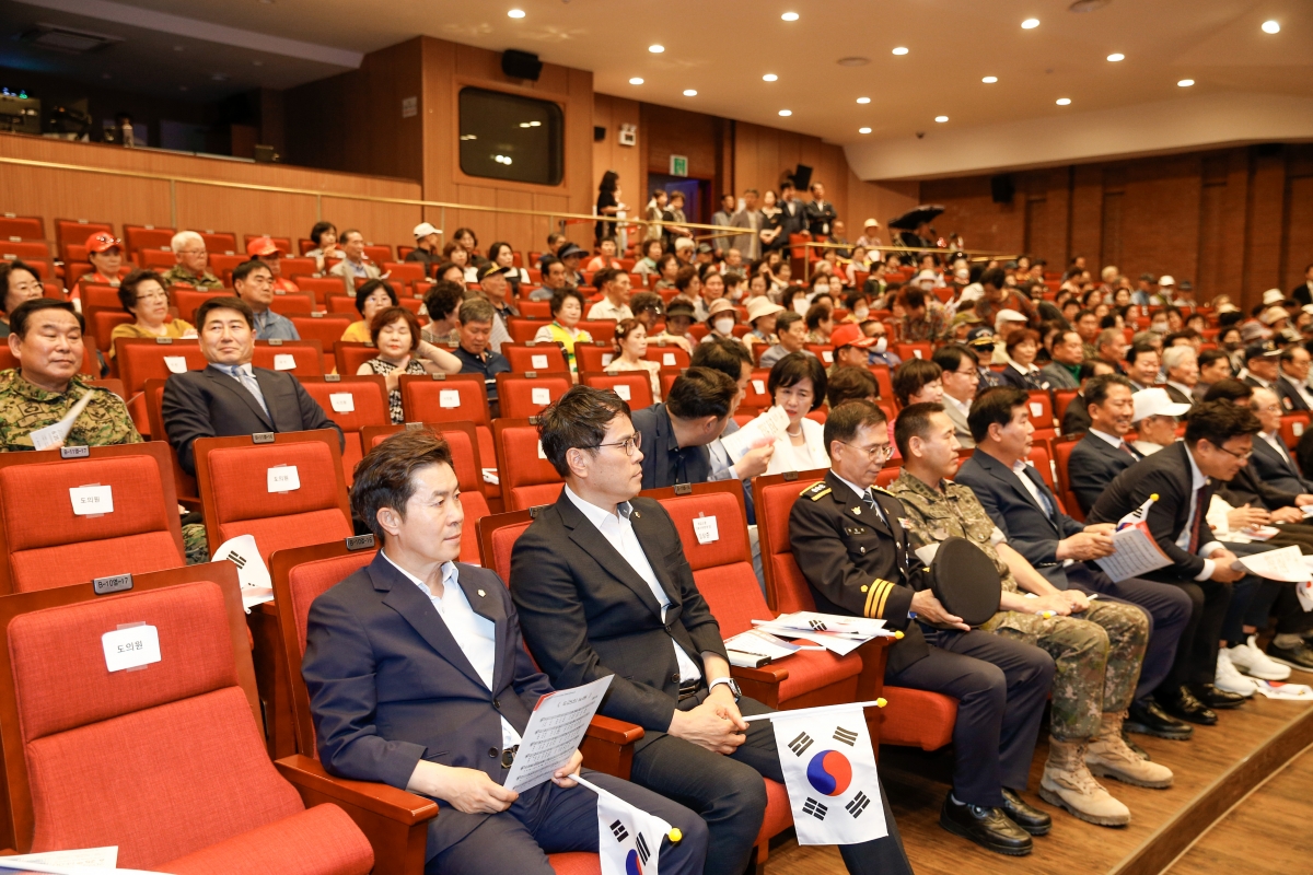 20240625-009[_P7U6868-1-6.25전쟁 제74주년 호국보훈 기념행사.jpg