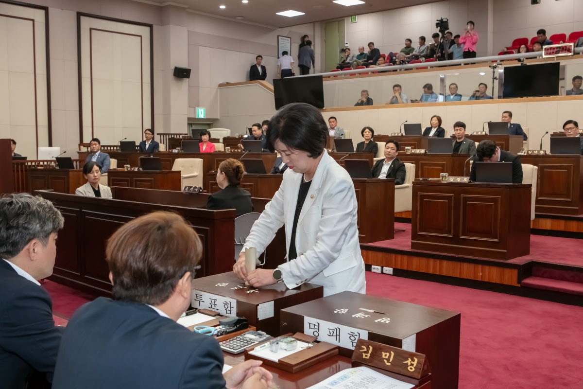 20240701-039[IMG_2613-제278회 임시회 제1차 본회의시 제9대 후반기 의장선거.jpg