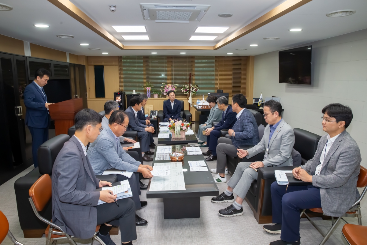 20240708-012[_P7U7869-이건호 신임 의회사무국장 임용장 수여식.jpg