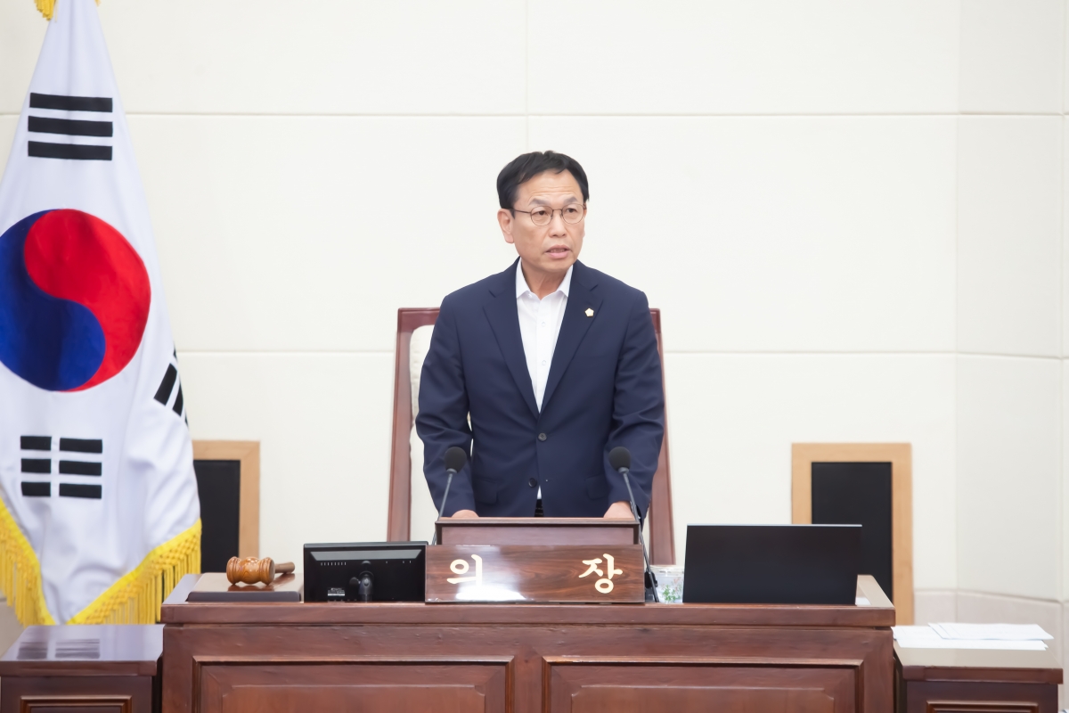 20240724-030[_P7U9382-제279회 임시회 임시회 개회식시 박교상 의장 개회사.jpg