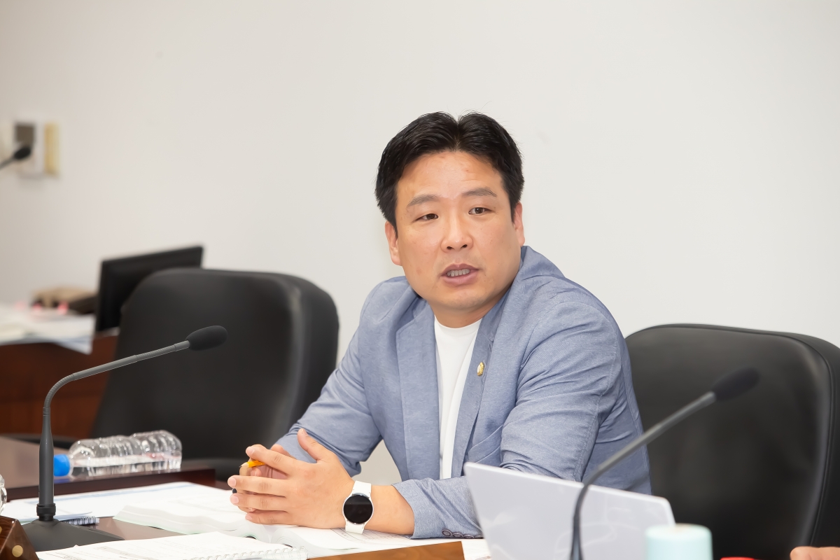 20240725-033[_P7U9781-제279회 임시회 산업건설위원회 2024년도 제1회 추가경정예산안 및 기금운용계획변경안 예비심사활동.jpg