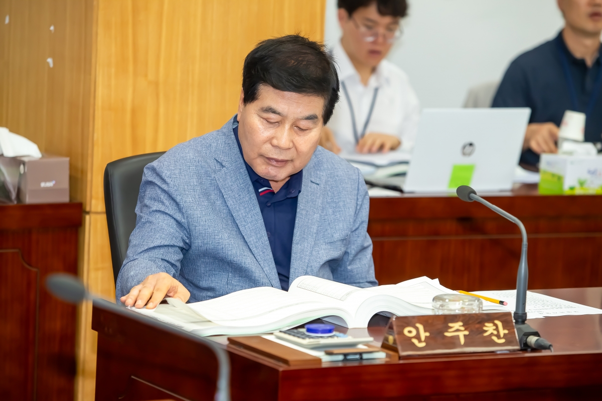 20240725-042[_P7U9711-제279회 임시회 문화환경위원회 2024년도 제1회 추가경정예산안 및 기금운용계획변경안 예비심사활동.jpg