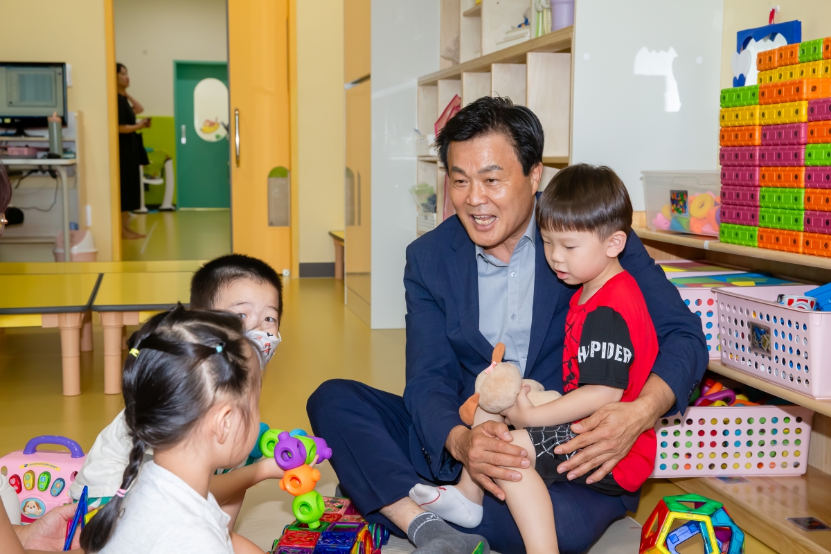 20240904-079[_P7U2975-제280회 임시회 문화환경위원회 강동꿈나무 문화나눔터 현장방문.jpg