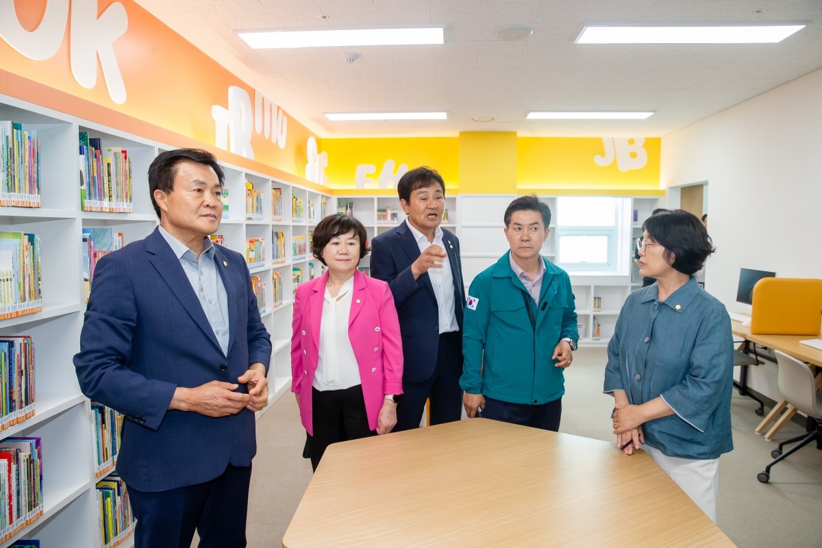 20240904-057[_P7U2915-제280회 임시회 문화환경위원회 강동꿈나무 문화나눔터 현장방문.jpg