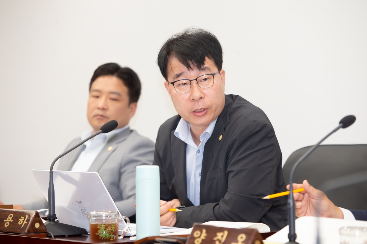 20240905-044[_P7U3128-제280회 임시회 산업건설위원회 조례안 등 심사활동.jpg